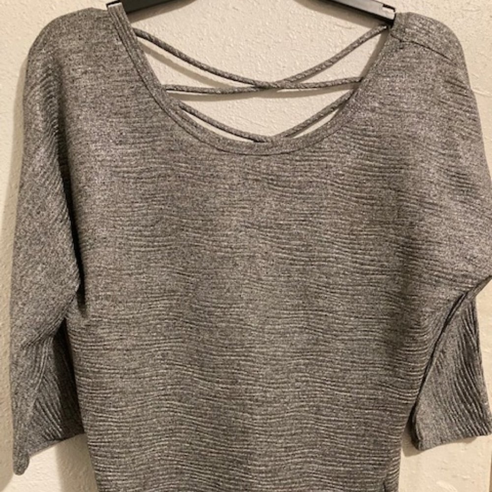 Gray Poof top